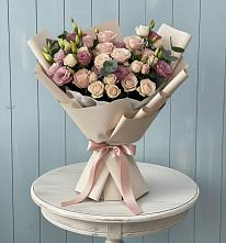 Букет цветов из:  Розы и Лизиантусы в Синьково