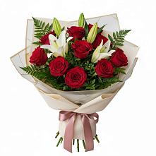 Букет цветов из:  Лилии и Розы в Синьково