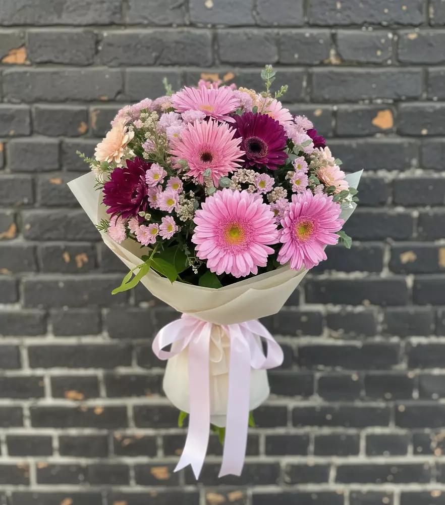 Букет цветов из: Герберы и Хризантемы в Синьково