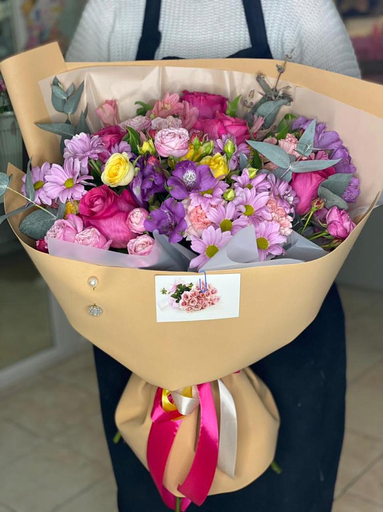 Букет цветов из: Хризантемы, Гвоздики и Альстромерии в Синьково