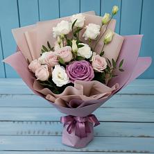 Букет цветов из:  Розы и Лизиантусы в Синьково