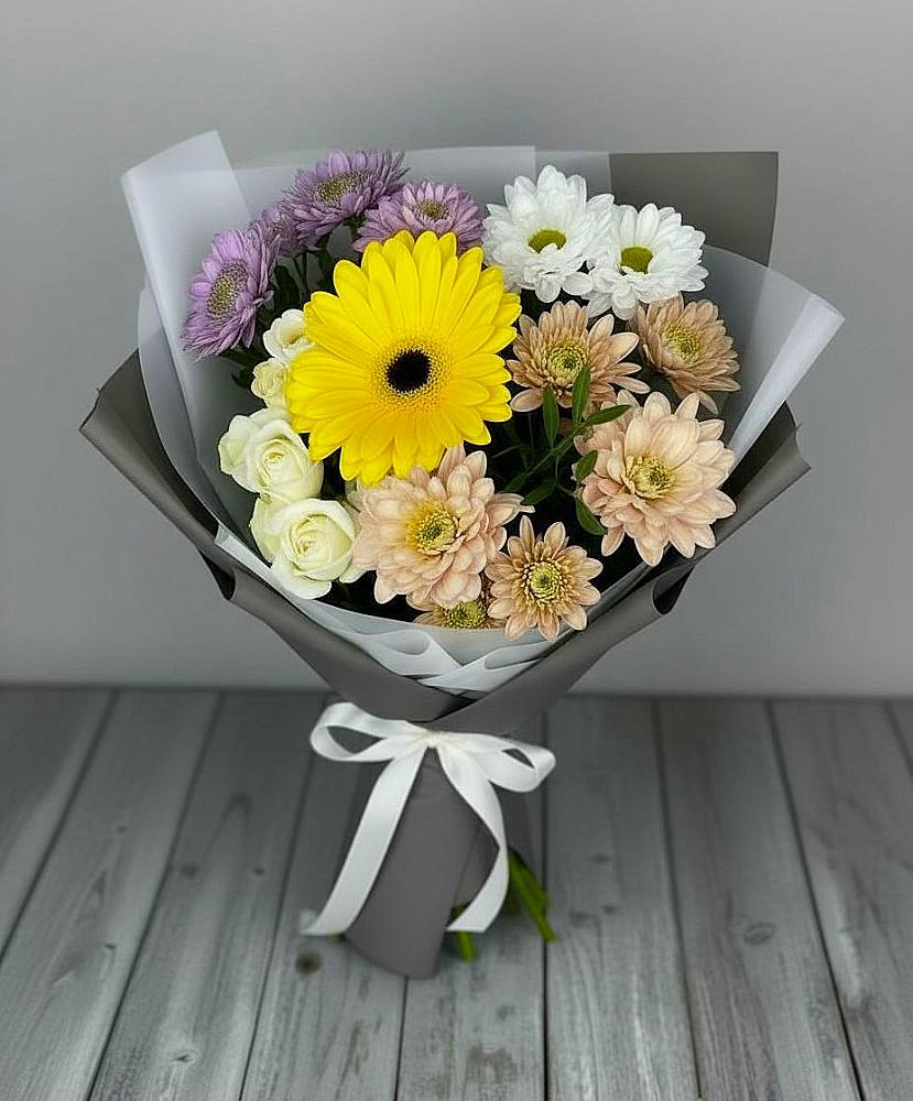 Букет цветов из: Розы, Герберы и Хризантемы в Синьково