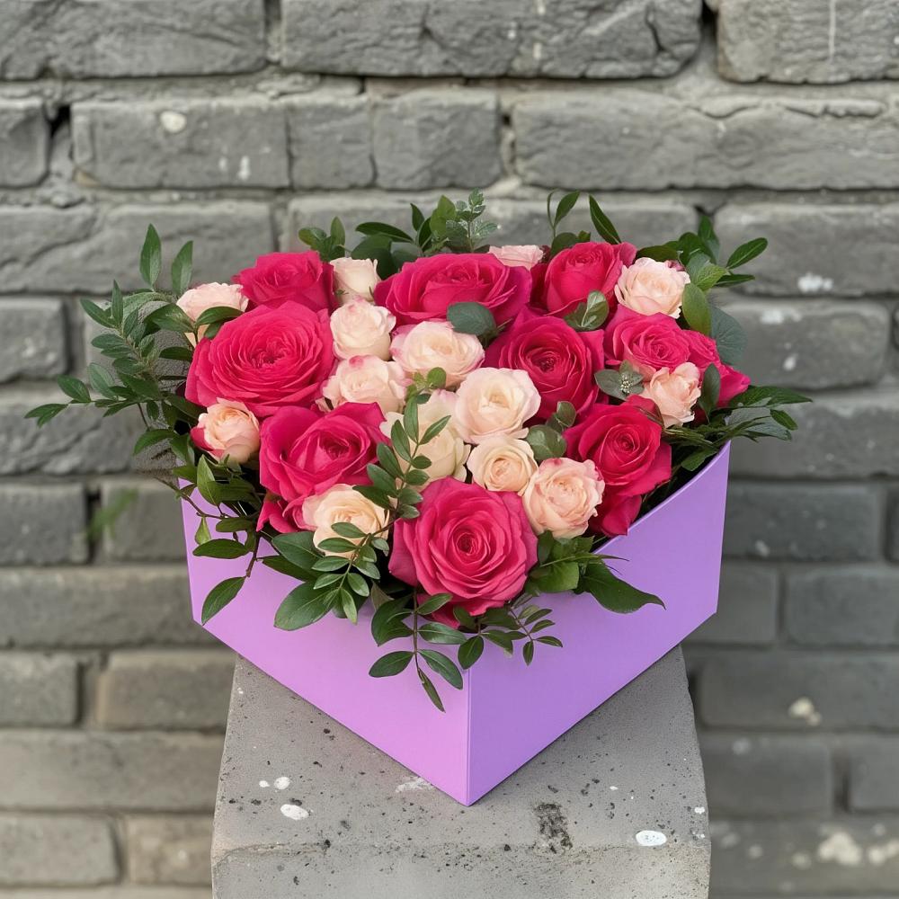 Цветочная композиция из Розы в коробке в Синьково