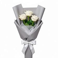 Букет 3 белые розы в Синьково