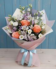 Букет цветов из:  Лизиантусы, Розы, Альстромерии и Гипсофила #REPLACE_PRED# Синьково