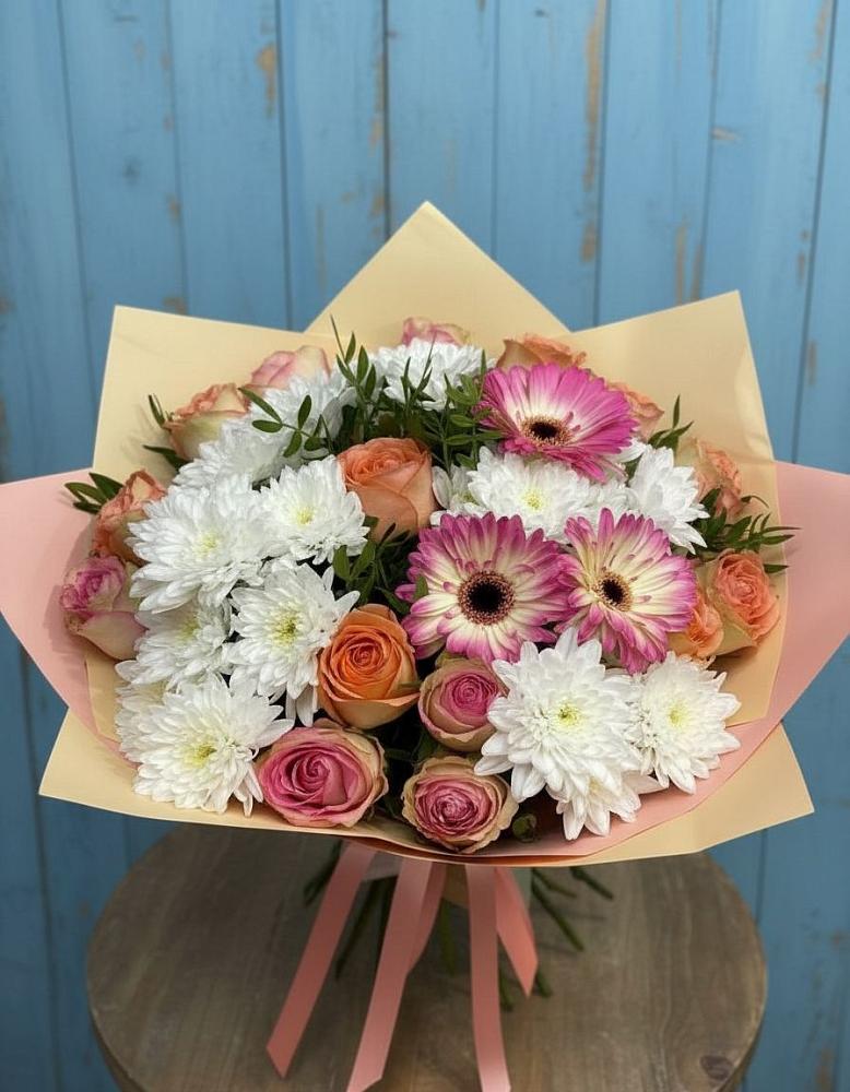 Букет цветов из: Розы, Герберы и Хризантемы в Синьково