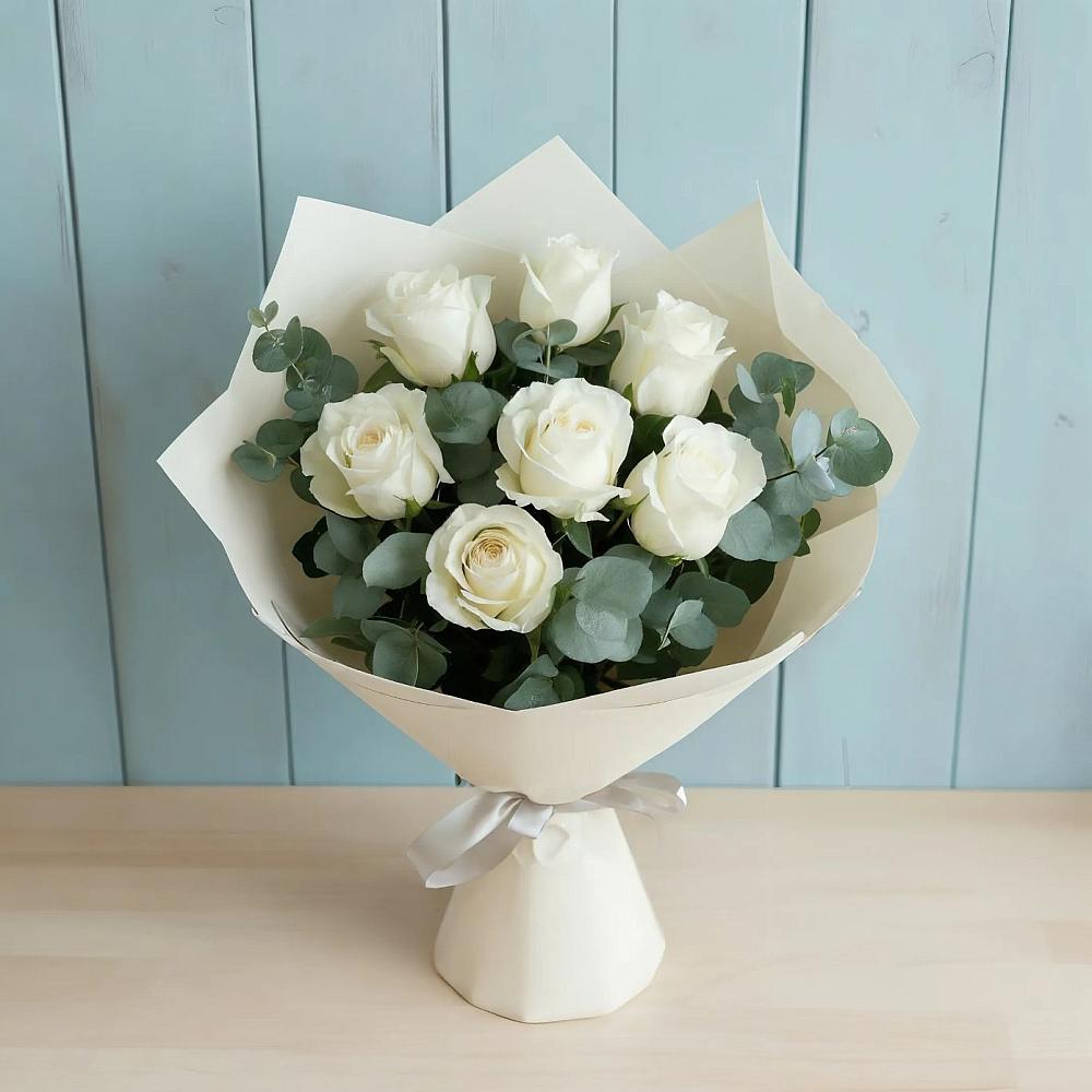 Букет Белые розы в Эвкалипте в Синьково