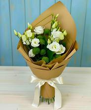 Букет цветов из:  Хризантемы и Лизиантусы в Синьково