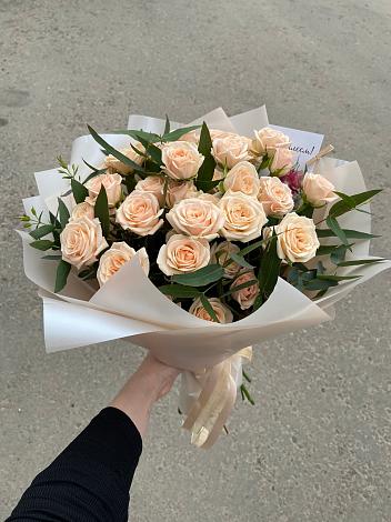 Букет Кремовые розы Латте в Синьково
