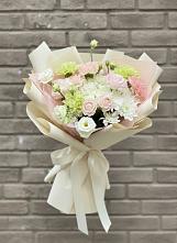 Букет цветов из:  Гвоздики, Розы, Лизиантусы и Хризантемы #REPLACE_PRED# Синьково