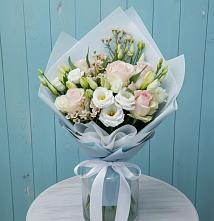 Букет цветов из:  Розы и Лизиантусы в Синьково