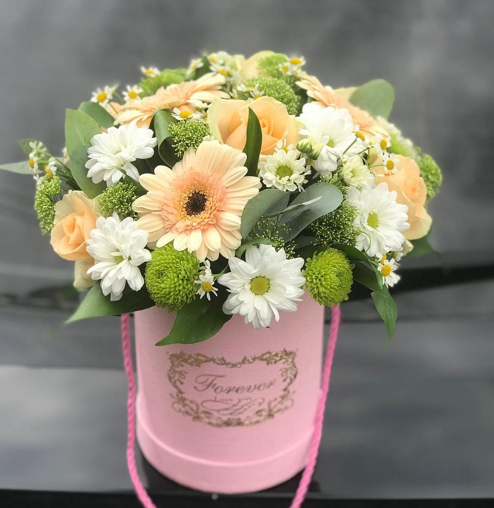 Цветочная композиция из Розы, Герберы и Хризантемы в шляпной коробке в Синьково