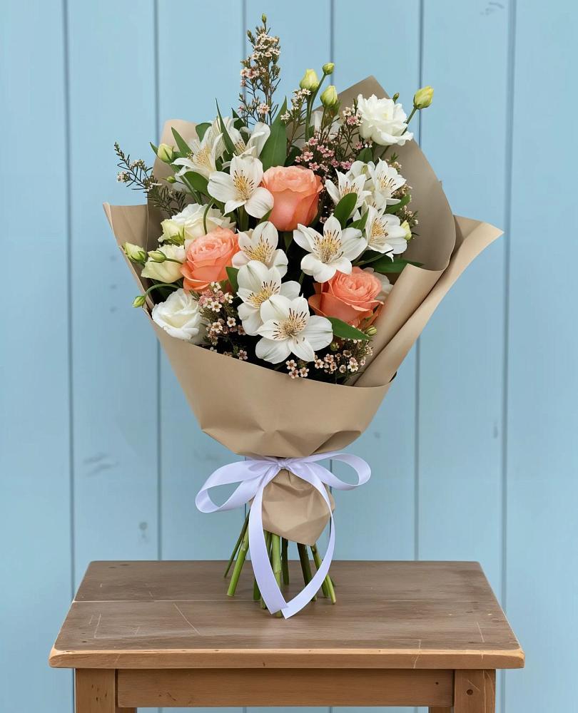 Букет цветов из: Альстромерии, Лизиантусы, Розы и Хризантемы в Синьково