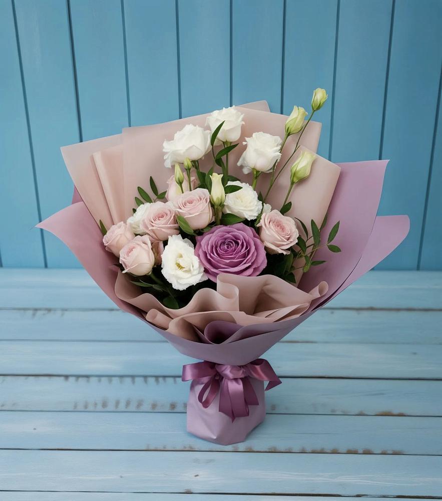 Букет цветов из: Розы и Лизиантусы в Синьково