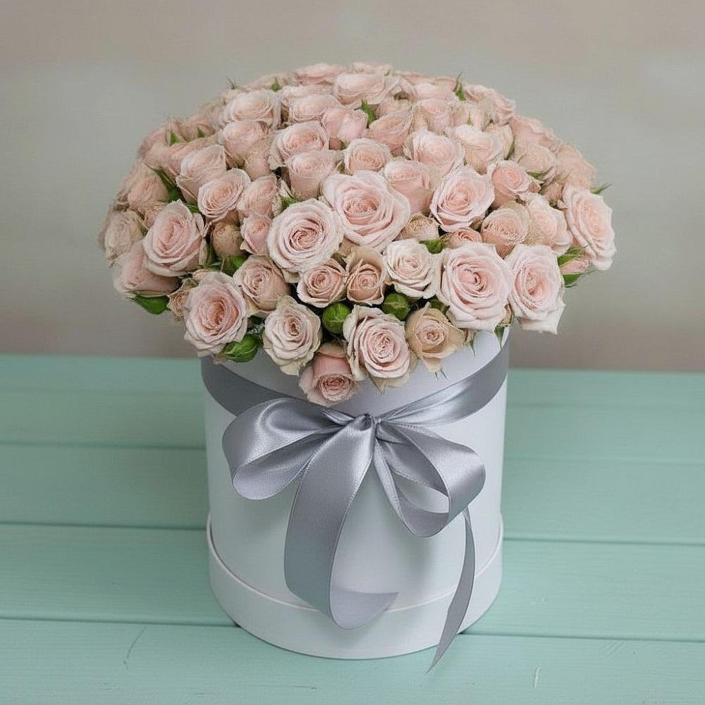 Цветочная композиция из Розы в шляпной коробке в Синьково